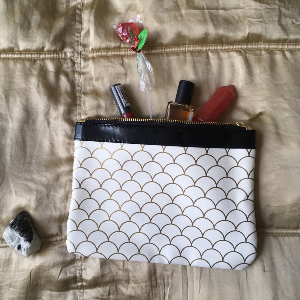chic zippered makeup bag☁️